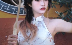 校花两腿中间被同桌摸出水了动漫